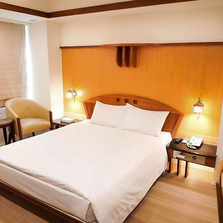 Kao Yuan Hotel - Zhong Zheng Taichung Buitenkant foto