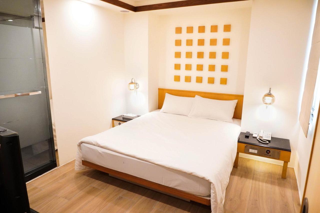 Kao Yuan Hotel - Zhong Zheng Taichung Buitenkant foto