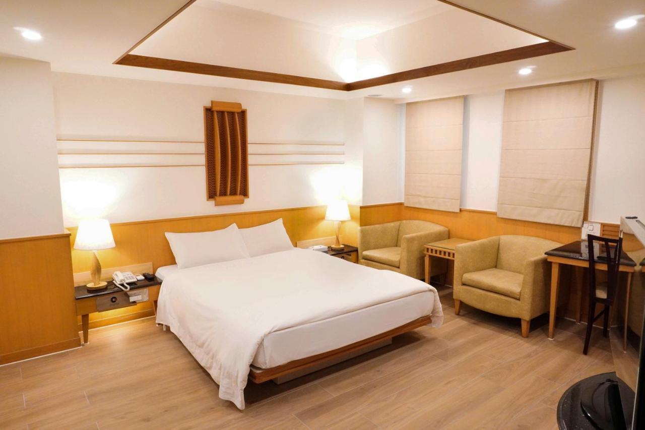 Kao Yuan Hotel - Zhong Zheng Taichung Buitenkant foto