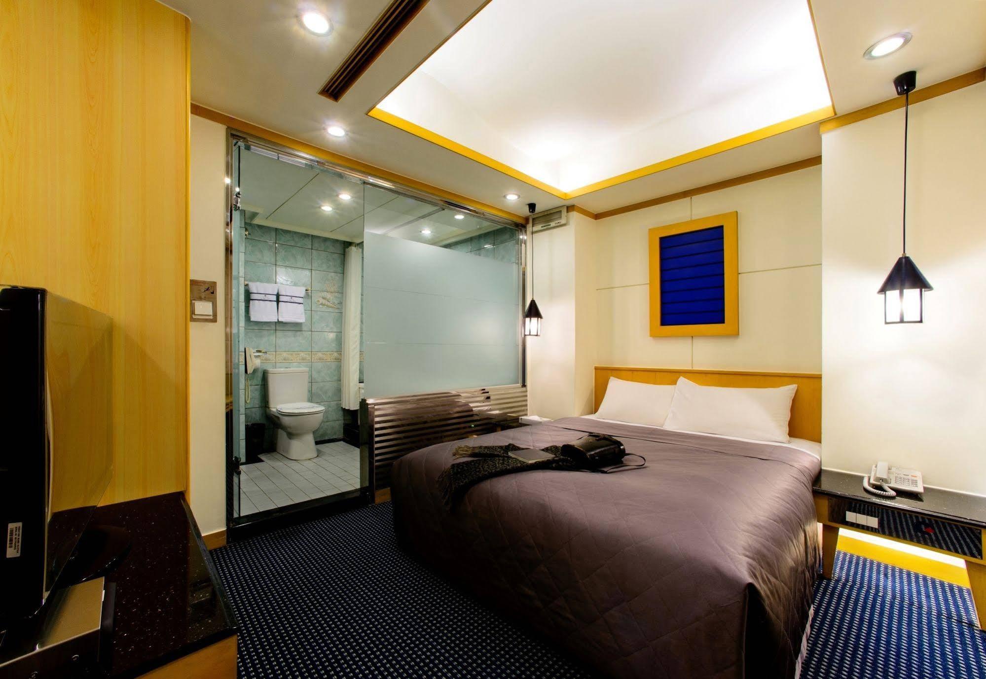 Kao Yuan Hotel - Zhong Zheng Taichung Buitenkant foto