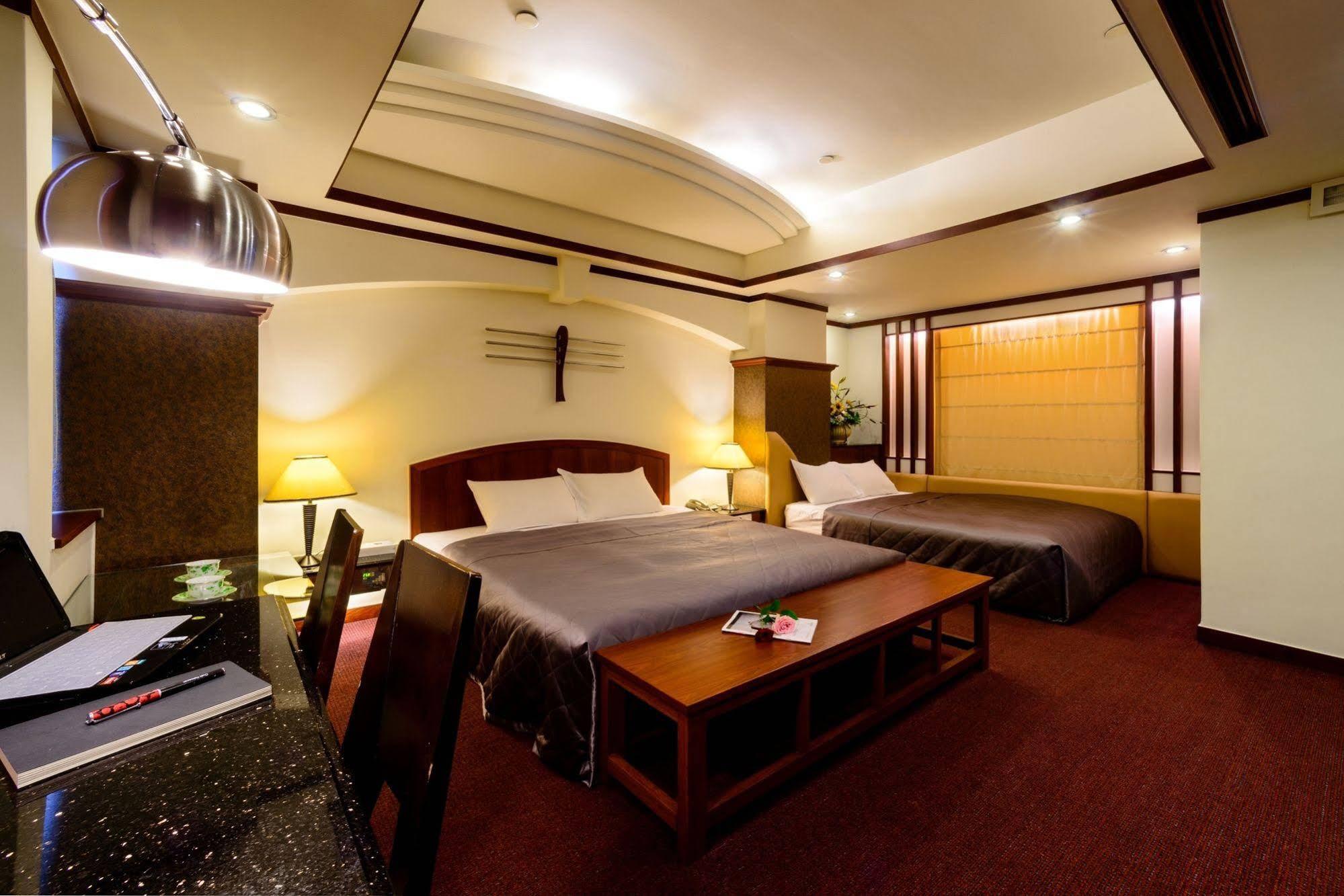Kao Yuan Hotel - Zhong Zheng Taichung Buitenkant foto