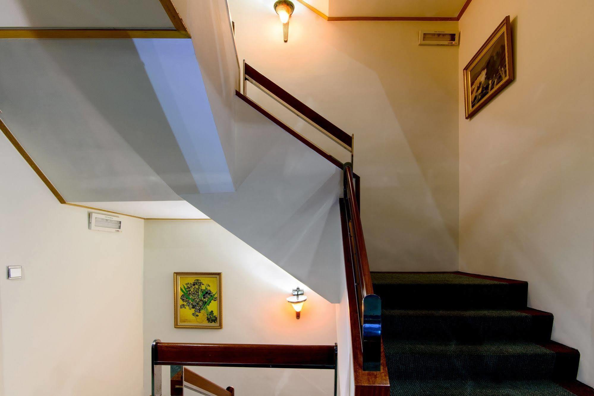 Kao Yuan Hotel - Zhong Zheng Taichung Buitenkant foto